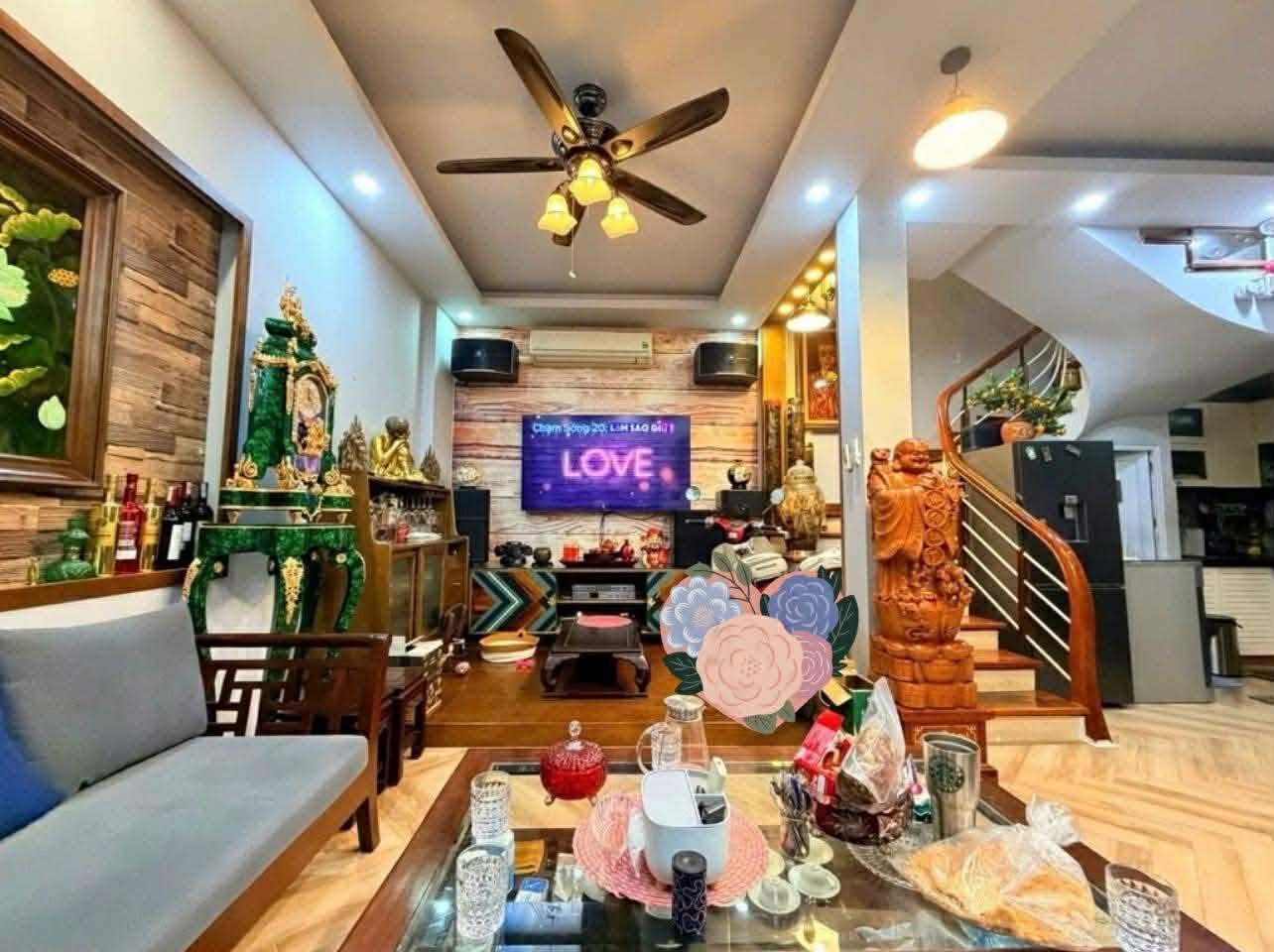 NHÀ ĐẸP GẦN VINCOM PHẠM NGỌC THẠCH 42m2 x 5T_NGÕ NÔNG GẦN PHỐ_2 MẶT THOÁNG_hơn 13 tỷ